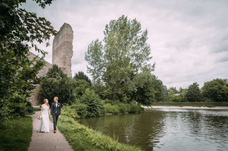 Hochzeitsfotos Burg Hayn - Teich