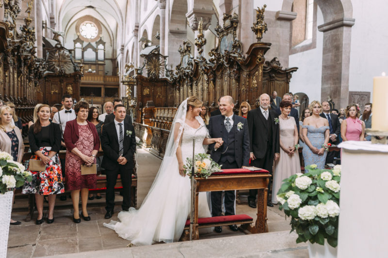 Hochzeitsfotograf Kloster Bronnbach - Am Altar