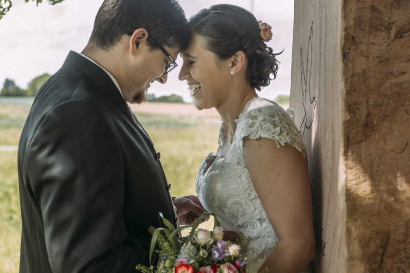 Hochzeitsfotograf - Brautpaar Stirn an Stirn