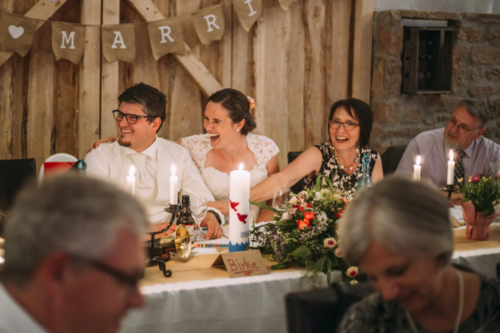 Hochzeitsfotograf Niedernberg - Lachendes Brautpaar